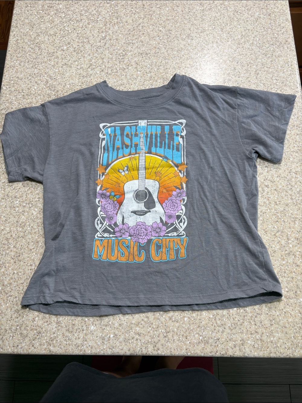 SO cropped gray short sleeve shirt xl 14/16 Nashville Music City
